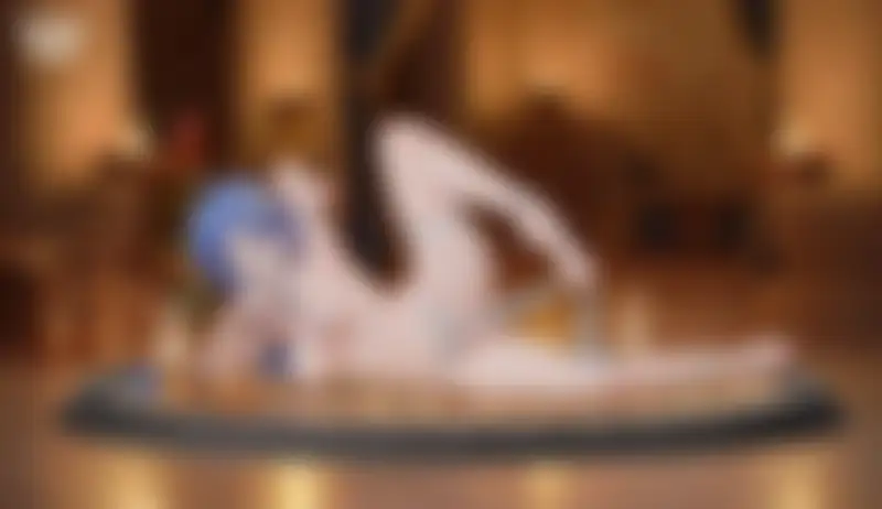 Dancing Girl Roxy